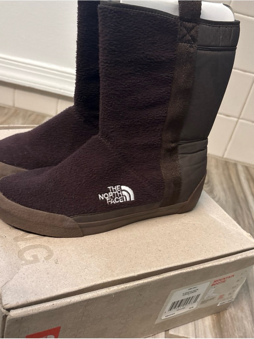 The North Face Brown Girls' Insulated Ankle Boots